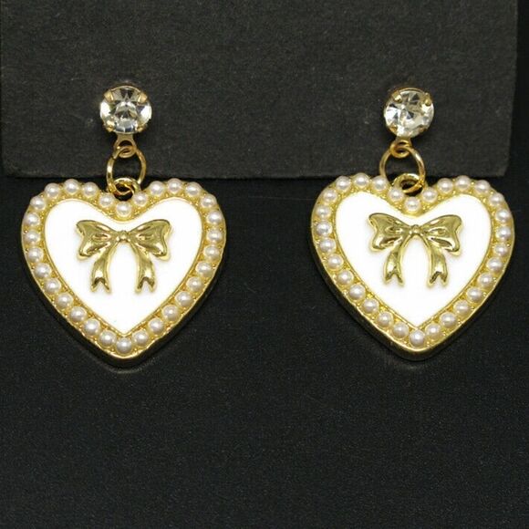 NWT BJ Heart Earrings - Picture 2 of 4